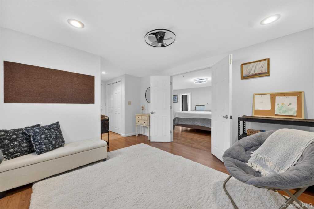 274 Morgan Hill Road, Hurley, NY 12443 - Photo 11 of 39