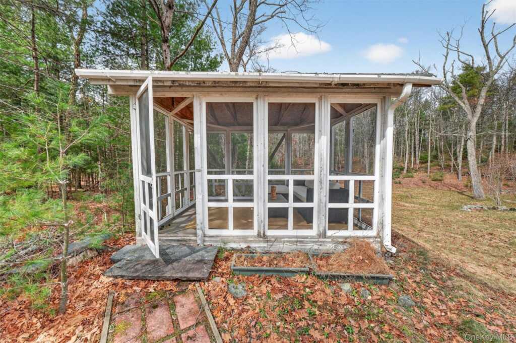 274 Morgan Hill Road, Hurley, NY 12443 - Photo 32 of 39