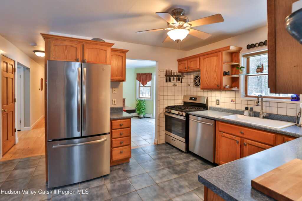 11 Blue Heron Drive, Kingston, NY 12401 - Photo 14 of 50