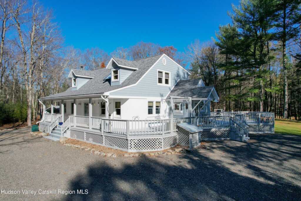 11 Blue Heron Drive, Kingston, NY 12401 - Photo 2 of 50