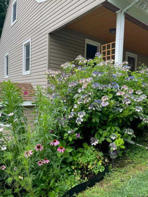 12 Anita Court, Kingston, NY 12401 - Photo 2 of 50