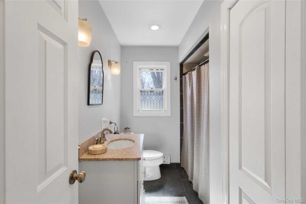 12 Anita Court, Kingston, NY 12401 - Photo 7 of 50