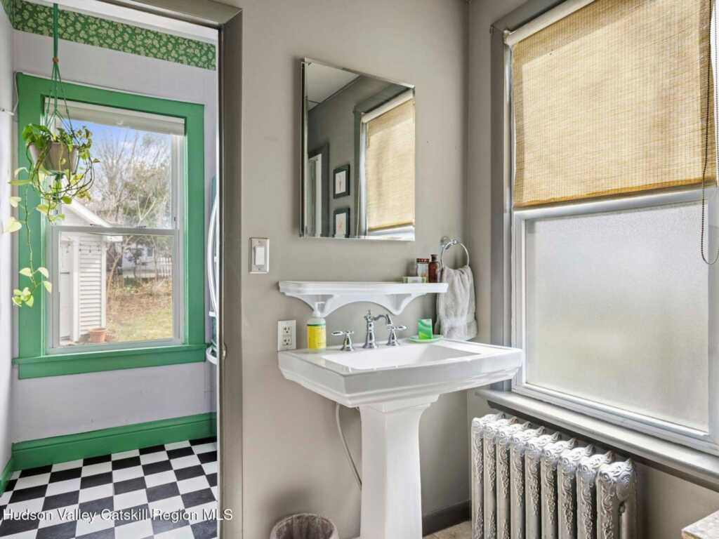 29 Elizabeth Street, Saugerties, NY 12477 - Photo 16 of 50