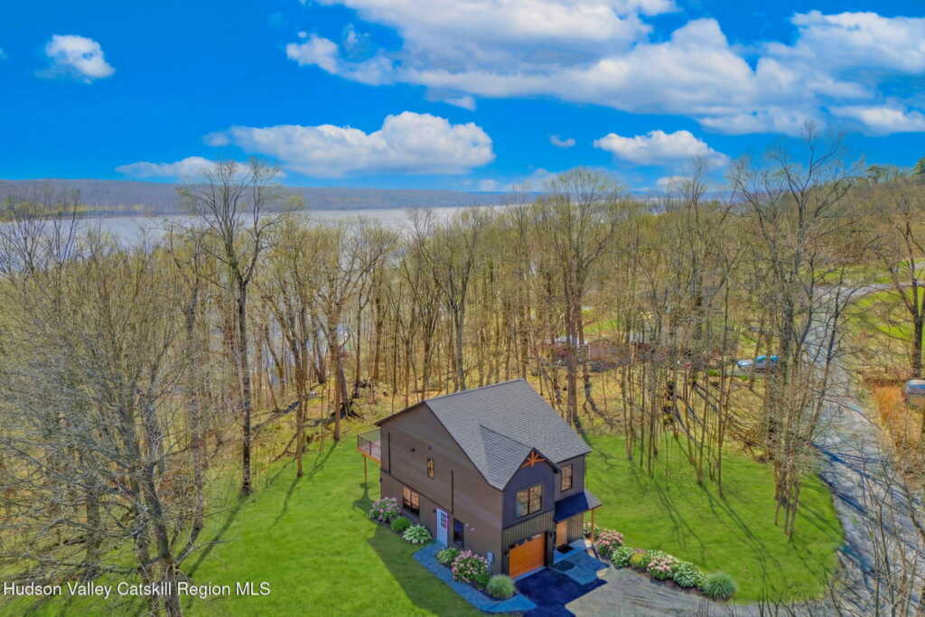 11 Mueller Road, Saugerties, NY 12477 - Photo 5 of 36