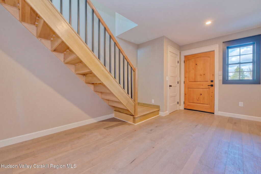 11 Mueller Road, Saugerties, NY 12477 - Photo 9 of 36