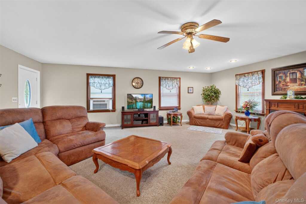 333 Canoe Hill Road, Saugerties, NY 12477 - Photo 9 of 34