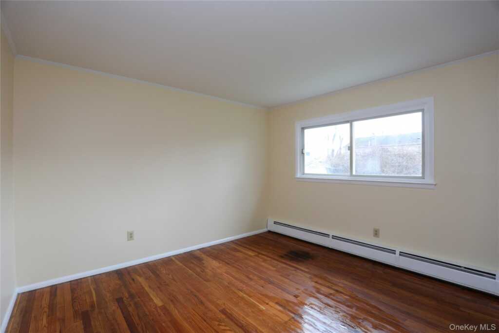 11 Mountain View Avenue, Saugerties, NY 12477 - Photo 12 of 23