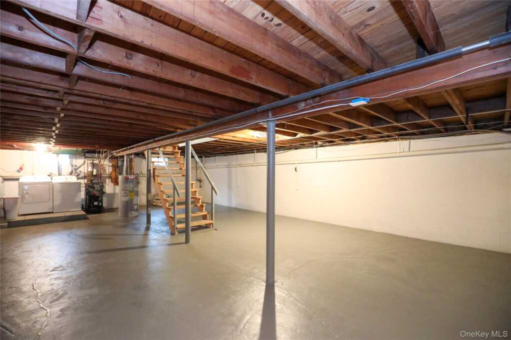 11 Mountain View Avenue, Saugerties, NY 12477 - Photo 18 of 23