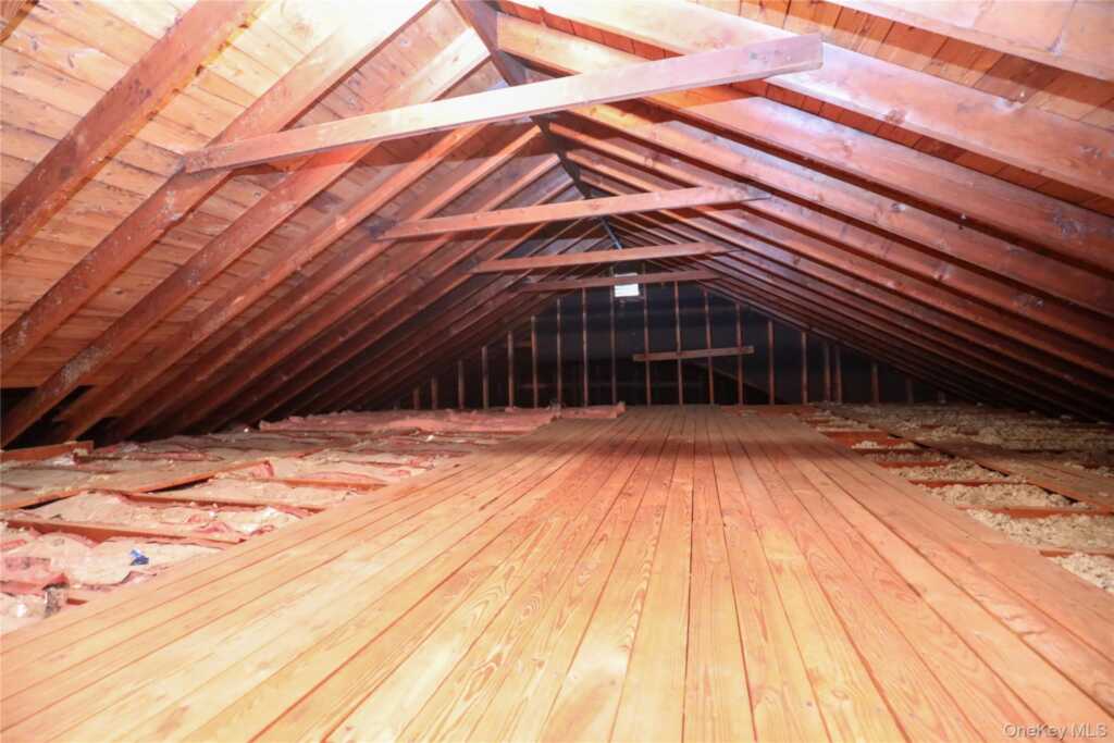 11 Mountain View Avenue, Saugerties, NY 12477 - Photo 9 of 23