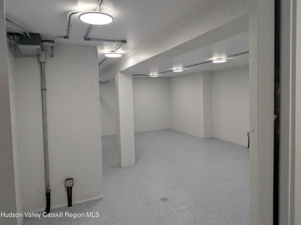 635 Broadway, Kingston, NY 12401 - Photo 3 of 9