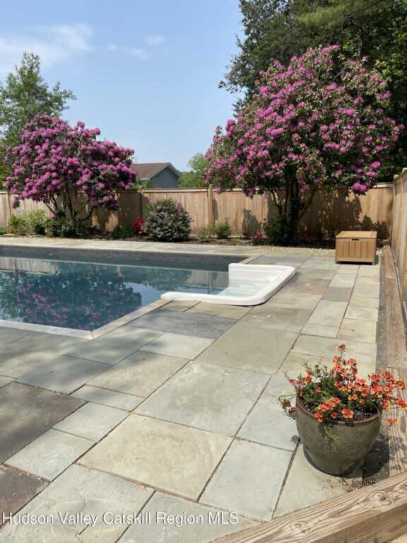 10 Purdy Hollow Road, Woodstock, NY 12498 - Photo 2 of 30