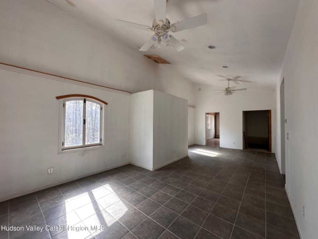 6 Riverbend Road, Saugerties, NY 12477 - Photo 5 of 16