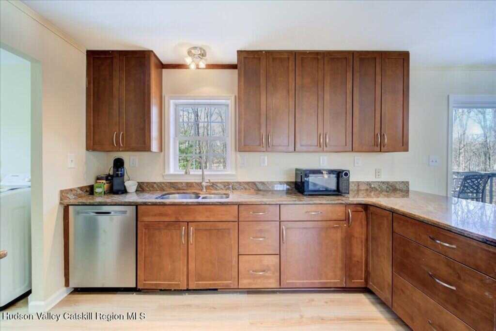 237 Ohioville Road, New Paltz, NY 12561 - Photo 12 of 47