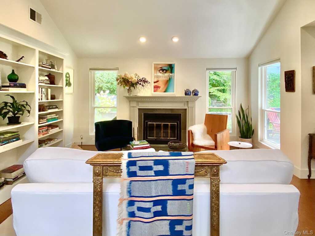 21 North Loop, Rhinebeck, NY 12572 - Photo 9 of 24