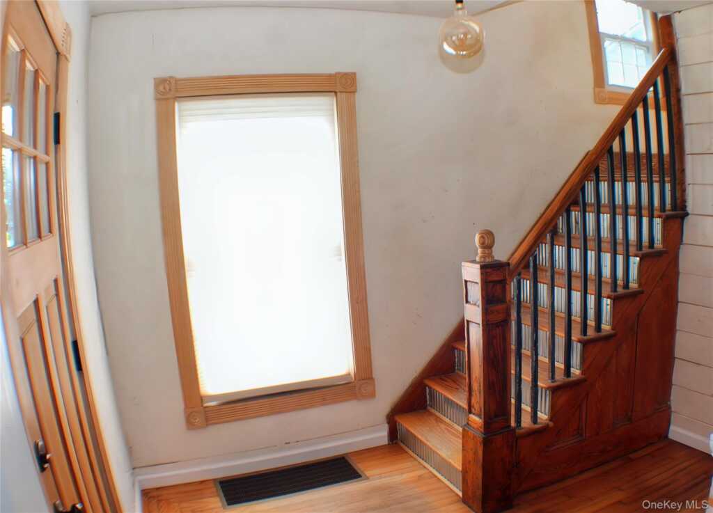 295 Lucas Avenue, Kingston, NY 12401 - Photo 15 of 29