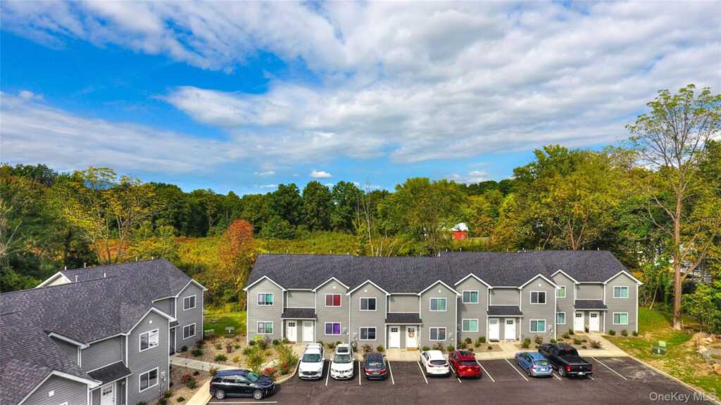 9 Moka Place, Saugerties, NY 12477 - Photo 3 of 28