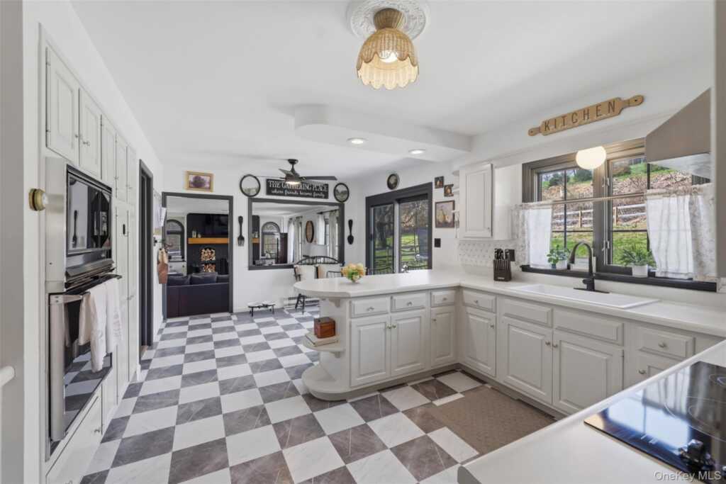 7 Kerr Road, Rhinebeck, NY 12572 - Photo 14 of 43