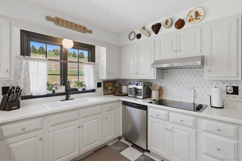 7 Kerr Road, Rhinebeck, NY 12572 - Photo 17 of 43