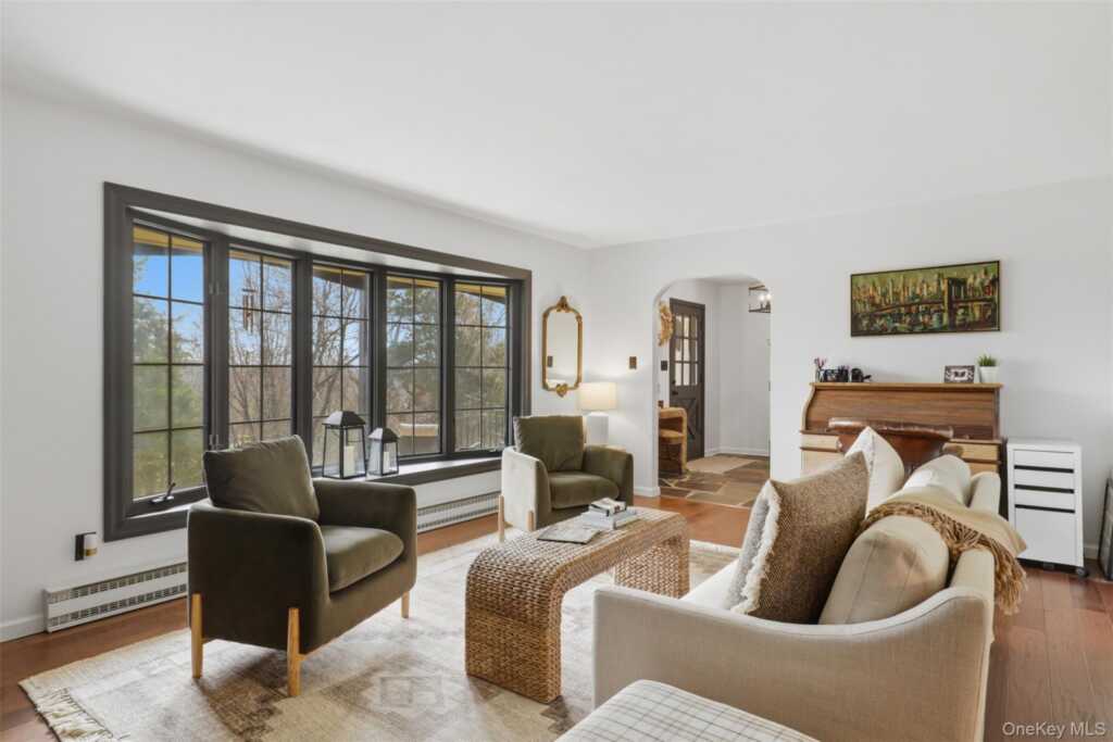 7 Kerr Road, Rhinebeck, NY 12572 - Photo 8 of 43