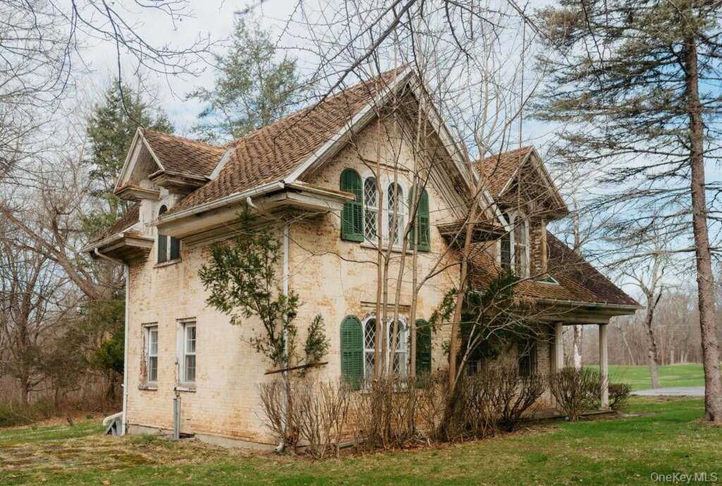 7 Ferncliff Drive, Rhinebeck, NY 12572 - Photo 2 of 31