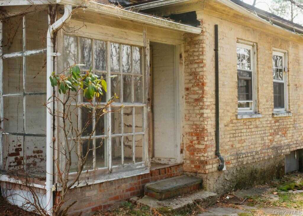 7 Ferncliff Drive, Rhinebeck, NY 12572 - Photo 7 of 31