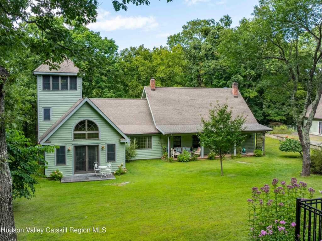 74 Hilltop Road, Rhinebeck, NY 12572 - Photo 10 of 45