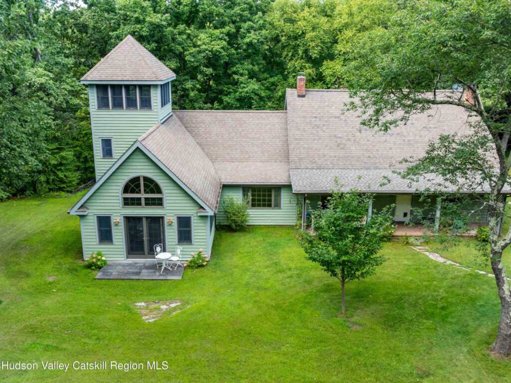 74 Hilltop Road, Rhinebeck, NY 12572 - Photo 9 of 45