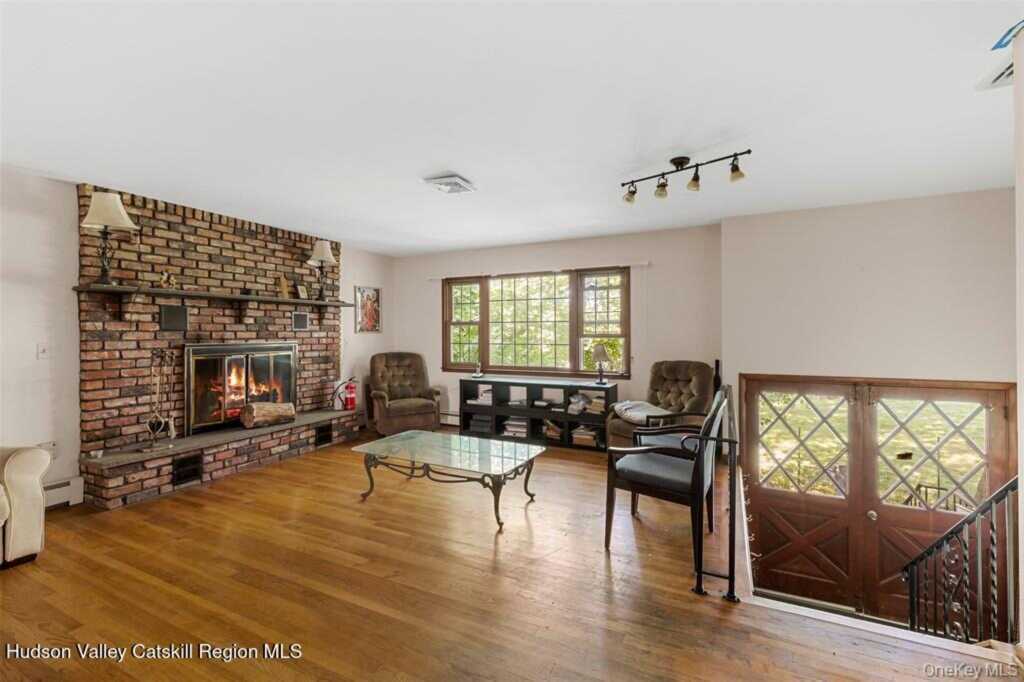 332 Springtown Road, New Paltz, NY 12561 - Photo 5 of 19