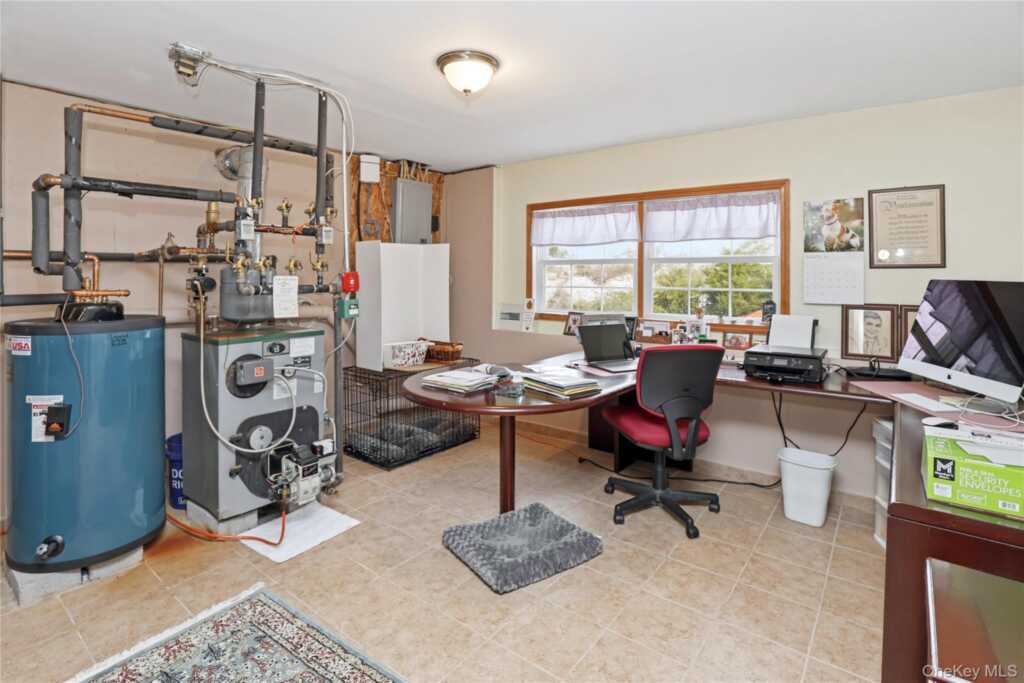 8 Robbins Lane, Saugerties, NY 12477 - Photo 25 of 32