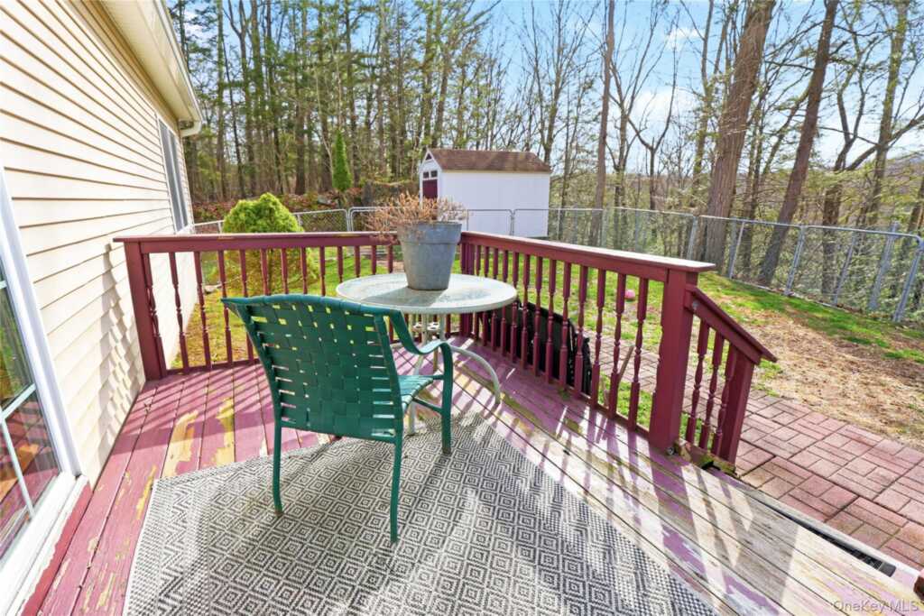 8 Robbins Lane, Saugerties, NY 12477 - Photo 29 of 32