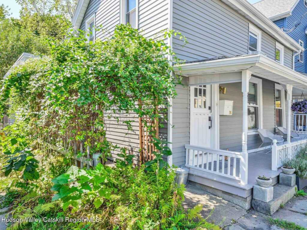 26 Russell Street, Saugerties, NY 12477 - Photo 3 of 50