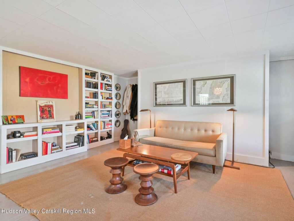 26 Russell Street, Saugerties, NY 12477 - Photo 5 of 50