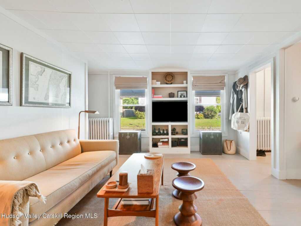 26 Russell Street, Saugerties, NY 12477 - Photo 6 of 50