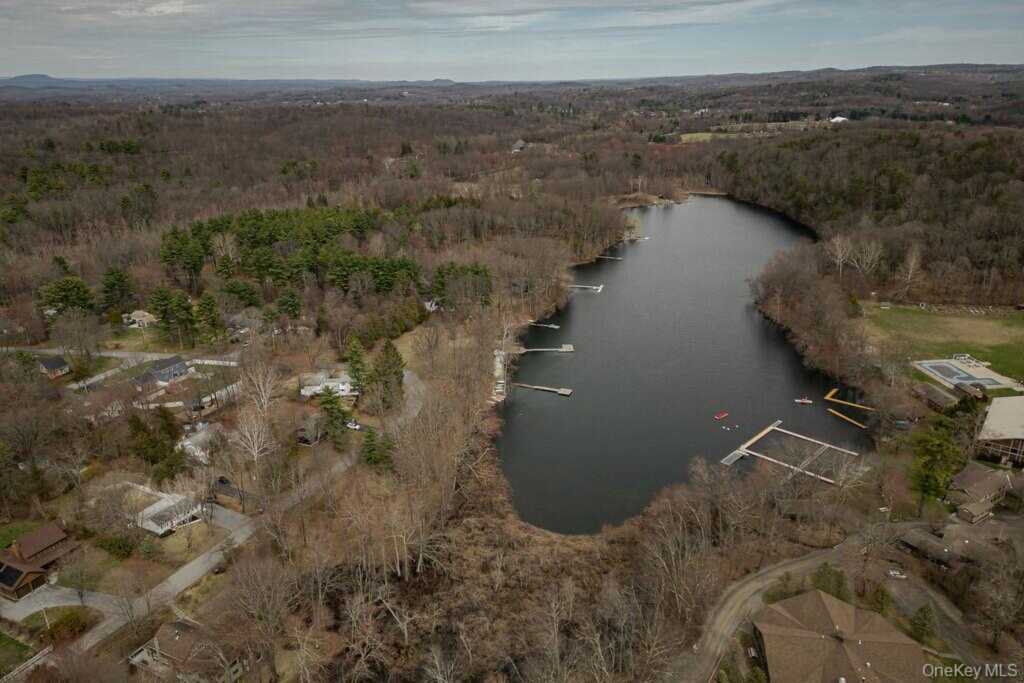 307 Sepasco Lake, Rhinebeck, NY 12572 - Photo 23 of 24