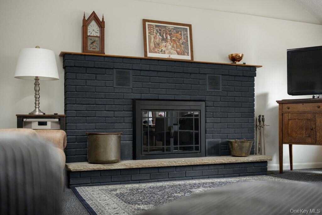 307 Sepasco Lake, Rhinebeck, NY 12572 - Photo 4 of 24