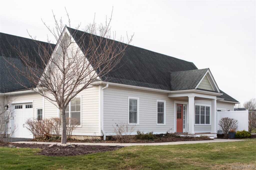 7 Sunflower Place, Rhinebeck, NY 12572