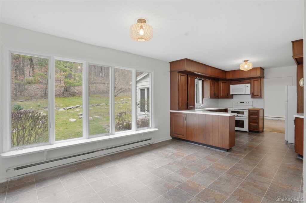 2320 Glasco Turnpike, Woodstock, NY 12498 - Photo 10 of 50