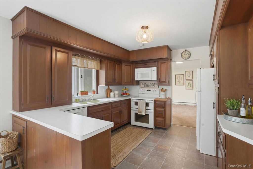 2320 Glasco Turnpike, Woodstock, NY 12498 - Photo 11 of 50