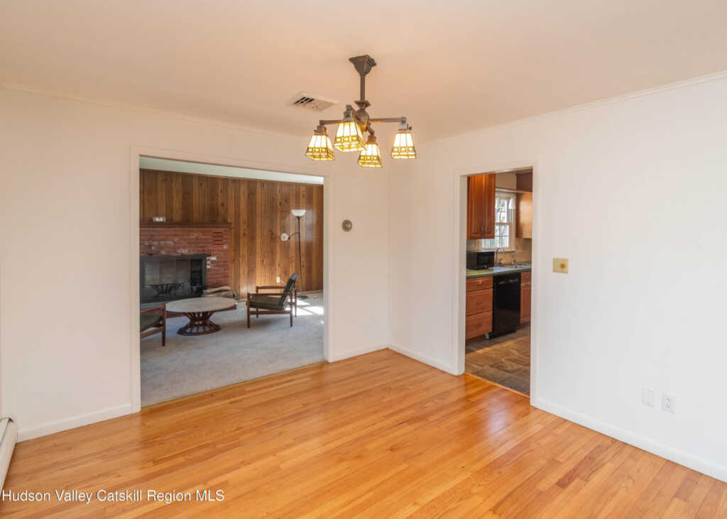 7 Lynn Place, New Paltz, NY 12561 - Photo 16 of 44