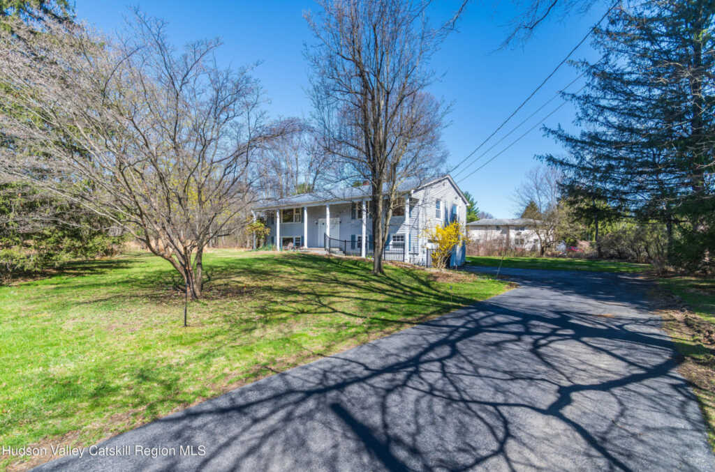 7 Lynn Place, New Paltz, NY 12561 - Photo 2 of 44