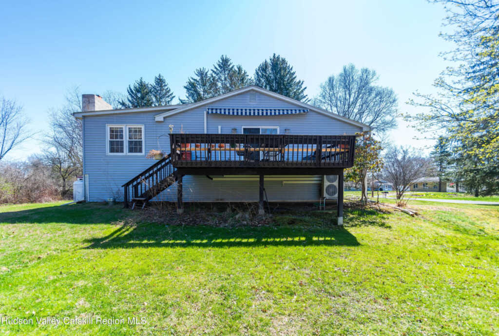 7 Lynn Place, New Paltz, NY 12561 - Photo 4 of 44