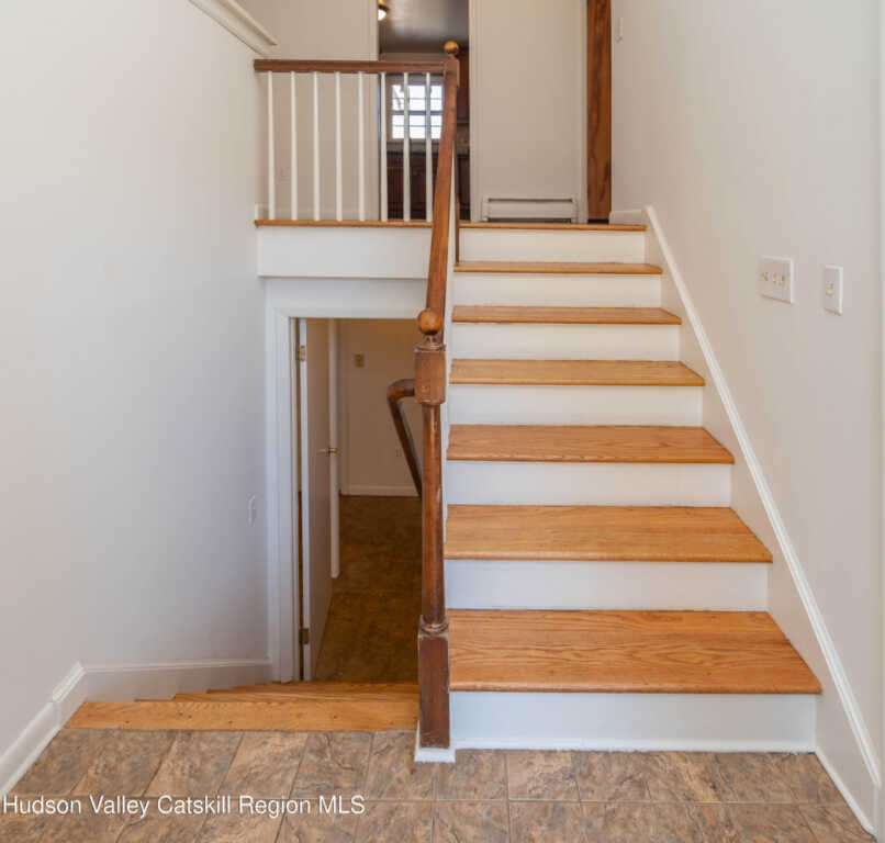 7 Lynn Place, New Paltz, NY 12561 - Photo 5 of 44