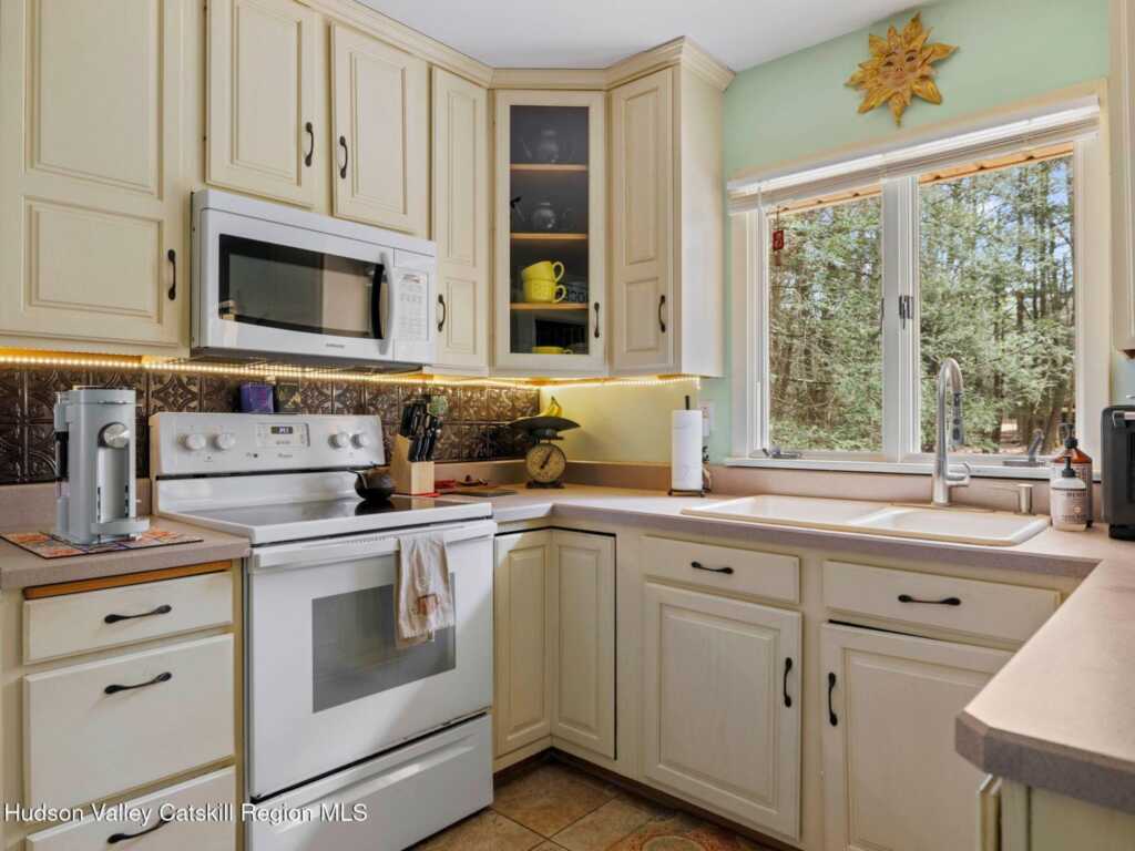 39 Whitney Drive, Woodstock, NY 12498 - Photo 27 of 50