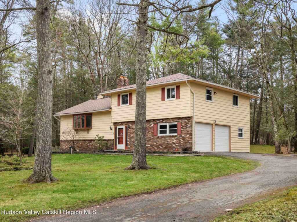 39 Whitney Drive, Woodstock, NY 12498 - Photo 3 of 50
