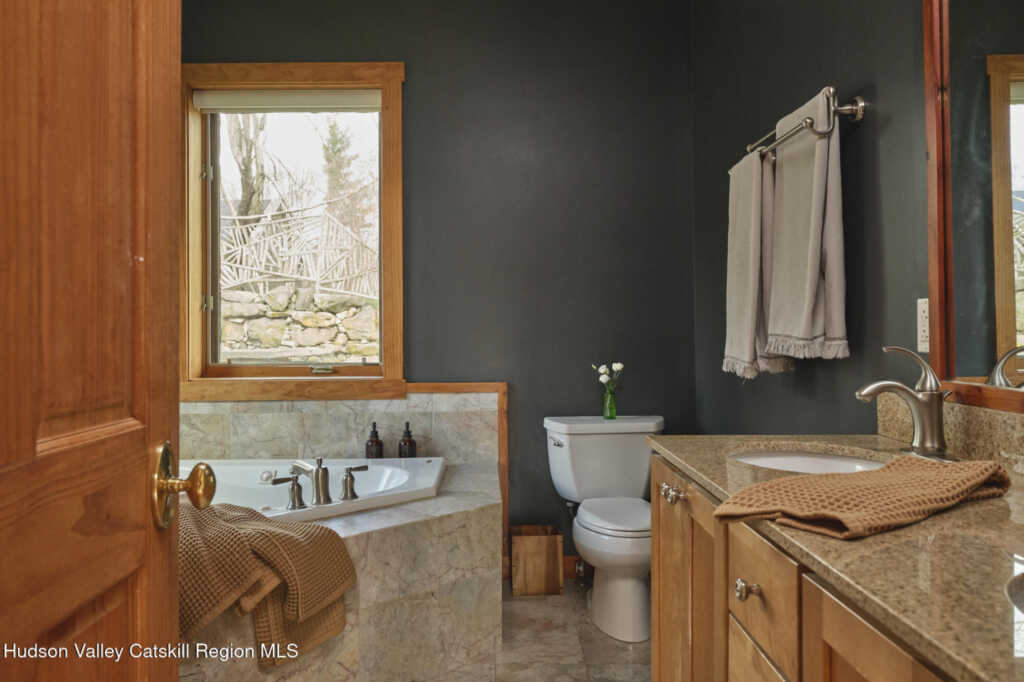 592 Swartekill Road, New Paltz, NY 12561 - Photo 19 of 48