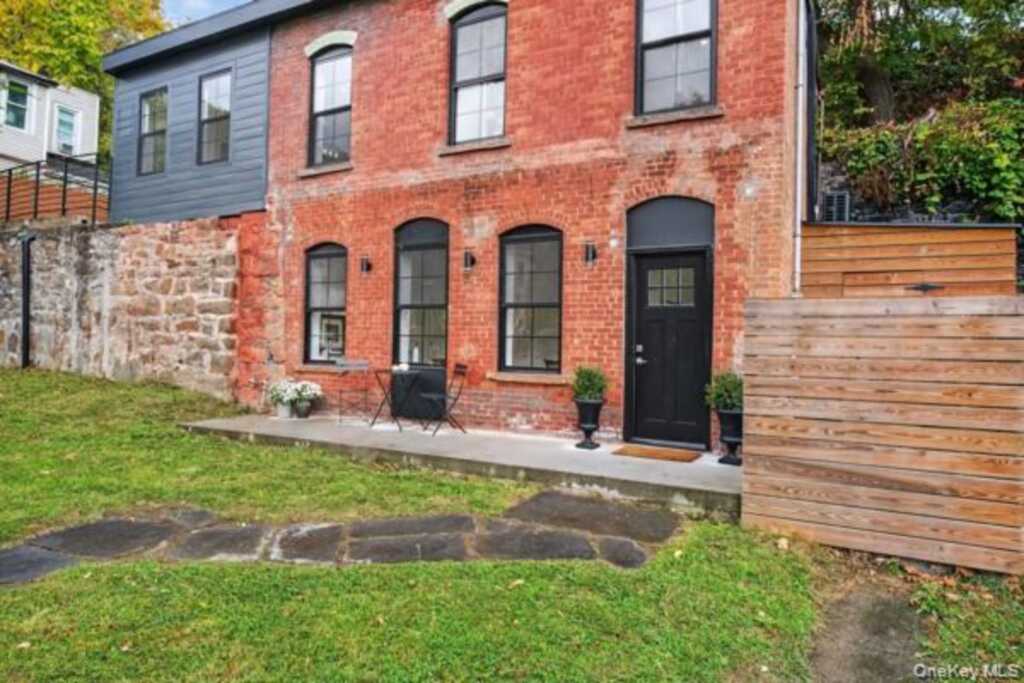 26 Gill Street, Kingston, NY 12401 - Photo 23 of 25