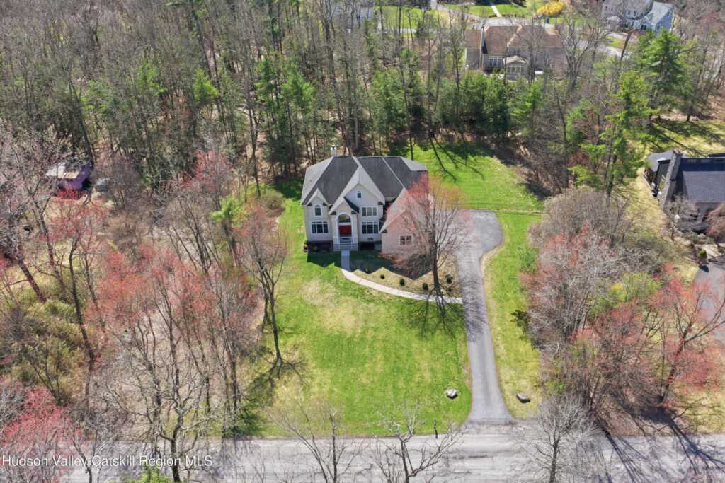 45 Tall Oaks Drive, Kingston, NY 12401 - Photo 2 of 50