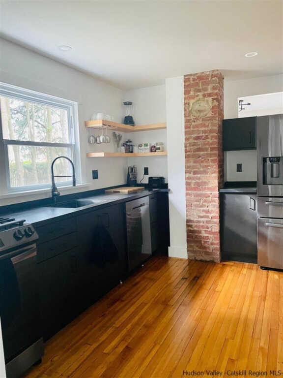 298 Lucas Avenue, Kingston, NY 12401 - Photo 5 of 23