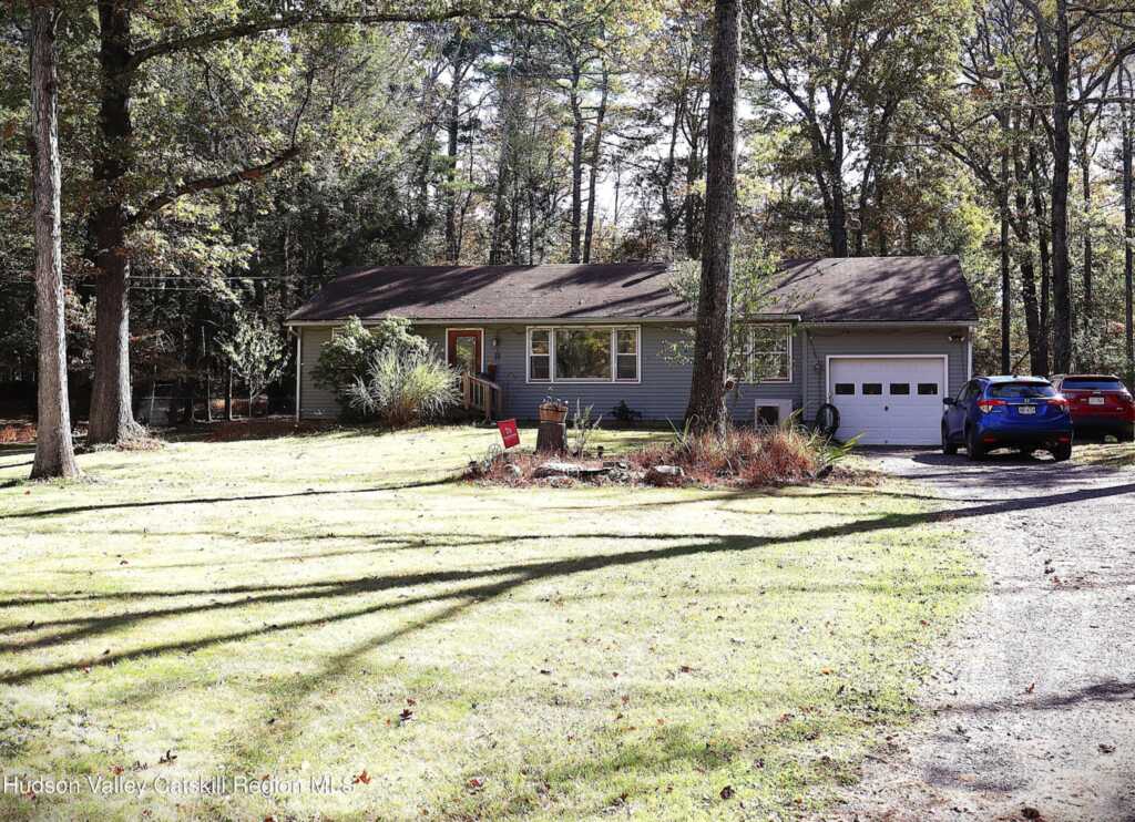 92 Wichtree Road, Woodstock, NY 12498