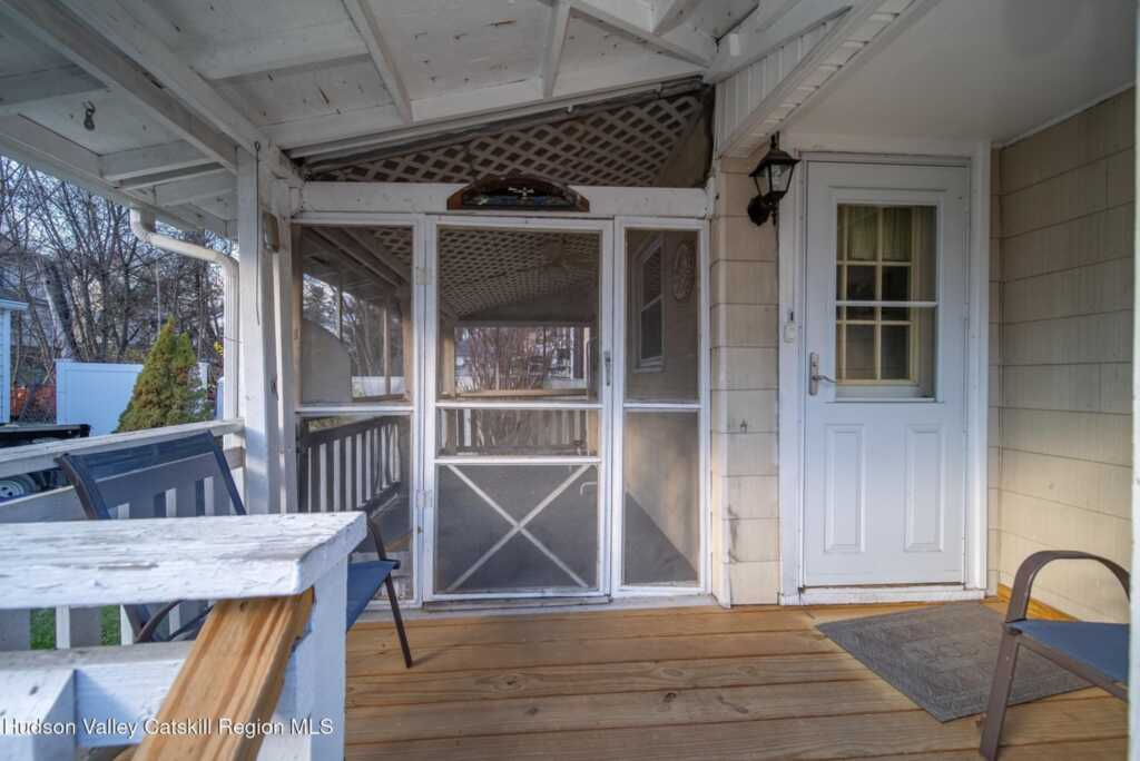 43 2nd Avenue, Kingston, NY 12401 - Photo 3 of 31